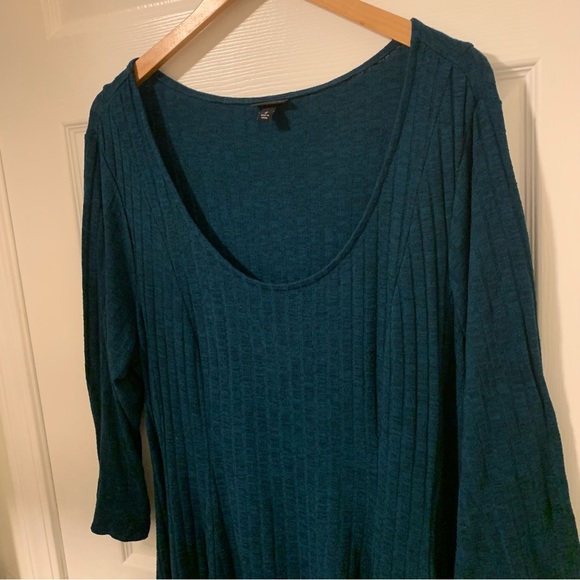 ❌SOLD❌ Torrid (Size 2) Teal Colored 3/4 Sleeves Dress - Picture 4 of 6